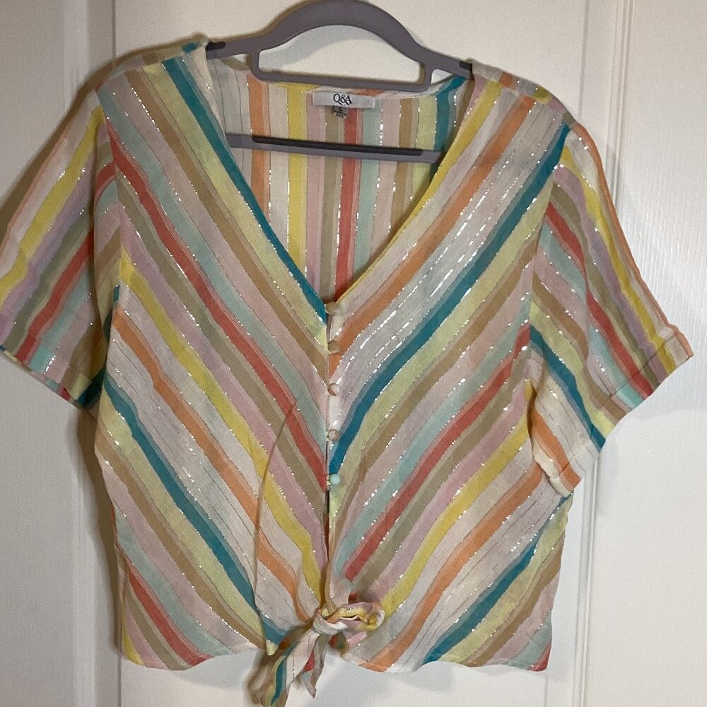 Q & A Women's Cropped Top Blouse Size L Button Down Tie Front Short Sleeve